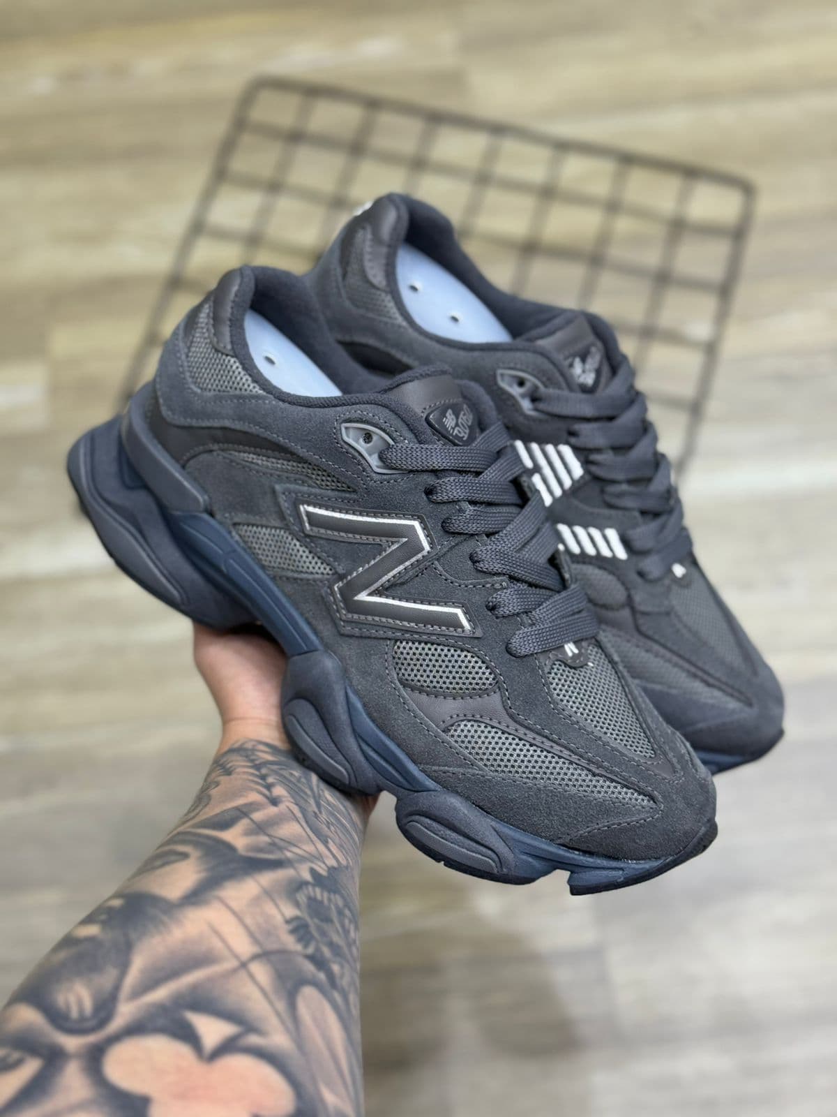 Tênis New Balance 9060